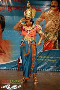 Krishnamraju Felicitated with SV Rangarao Swarnakankanam