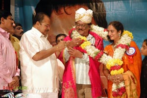 Krishnamraju Felicitated with SV Rangarao Swarnakankanam