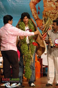 Krishnamraju Felicitated with SV Rangarao Swarnakankanam