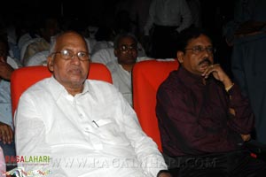 Krishnamraju Felicitated with SV Rangarao Swarnakankanam