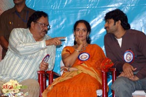 Krishnamraju Felicitated with SV Rangarao Swarnakankanam