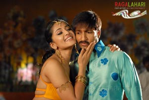 Gopichand, Anushka