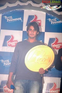 Mahesh Babu @ Prasadz for Meet Mahesh & Win Gold Every Hour Contest