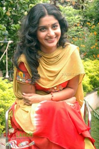 Meera Jasmine @ Yamagola Sets