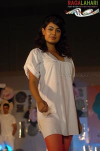 Shriya, Miss India Sarah Jane & Models @ Upasna Kamineni Fashion Show