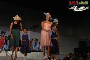 Shriya, Miss India Sarah Jane & Models @ Upasna Kamineni Fashion Show