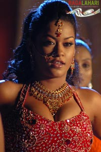 Mumaith Khan