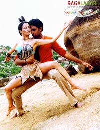 Abhishek Bachan, Anthra Maali