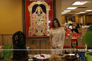 Navneet Kaur in Dosa Palace, Freemont, CA