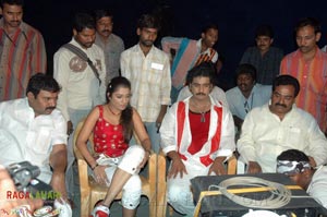 Nee Navve Chaalu - On The Sets