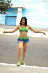 Sexy Nicole at Aaha Entha Andam Sets