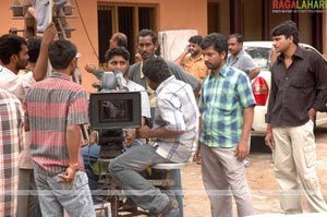 Nee Sukhame Ne Korutunna - On The Sets