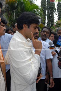 Pawan Kalyan Surrenders Revolver