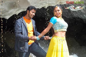 Allari Naresh, Hareesh, Kamalini Mukherji