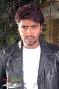 Allari Naresh, Shivaji, Sridevi