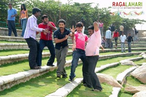 Siva Balaji, Neha Pendse