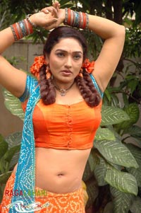 Ramya Sri @ Yamagola Sets