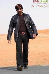 Raviteja From Dubai Seenu