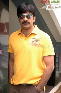 Raviteja @ Raviteja-Trisha Film Muhurat