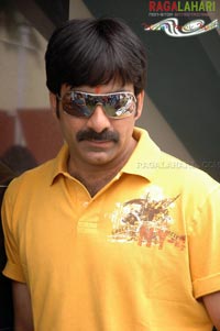 Raviteja @ Raviteja-Trisha Film Muhurat