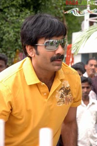 Raviteja @ Raviteja-Trisha Film Muhurat