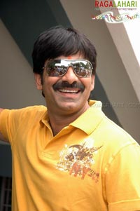 Raviteja @ Raviteja-Trisha Film Muhurat