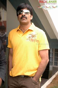 Raviteja @ Raviteja-Trisha Film Muhurat