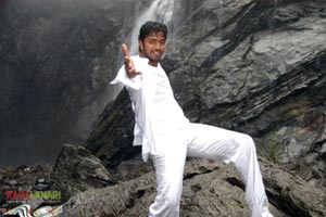 Allari Naresh, Jagapathi Babu, Gowri Munjal & Aarti Chabriya