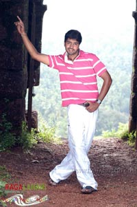 Allari Naresh, Jagapathi Babu, Gowri Munjal & Aarti Chabriya