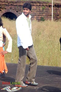 Allari Naresh, Jagapathi Babu, Gowri Munjal & Aarti Chabriya