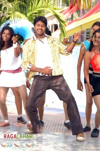 Allari Naresh, Jagapathi Babu, Gowri Munjal & Aarti Chabriya