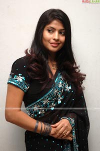 Saira Bhanu at 100 Kotlu Audio Release