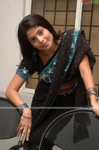 Saira Bhanu at 100 Kotlu Audio Release