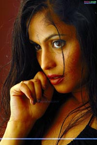 Sensuous Saira Bhanu Photo Gallery