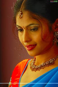 Sensuous Saira Bhanu Photo Gallery