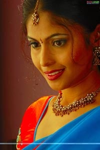 Sensuous Saira Bhanu Photo Gallery