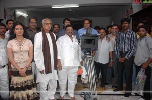 Shivaji-Honey Rose Film Muhurat