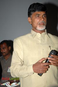 Rajinikanth, Chandrababu Naidu watched Shivaji Preview @ Prasad labs