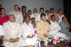 Rajinikanth, Chandrababu Naidu watched Shivaji Preview @ Prasad labs