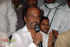 Rajinikanth, Chandrababu Naidu watched Shivaji Preview @ Prasad labs