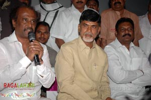 Rajinikanth, Chandrababu Naidu watched Shivaji Preview @ Prasad labs