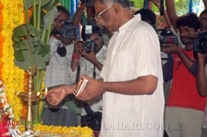 Shivaji-Ravi Krishna-Brahmanandam-Kamalini Film Muhurat