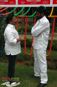 Shivaji-Ravi Krishna-Brahmanandam-Kamalini Film Muhurat