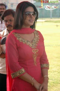 Sneha @ Nee Sukhame Ne Koruthunna Muhurat