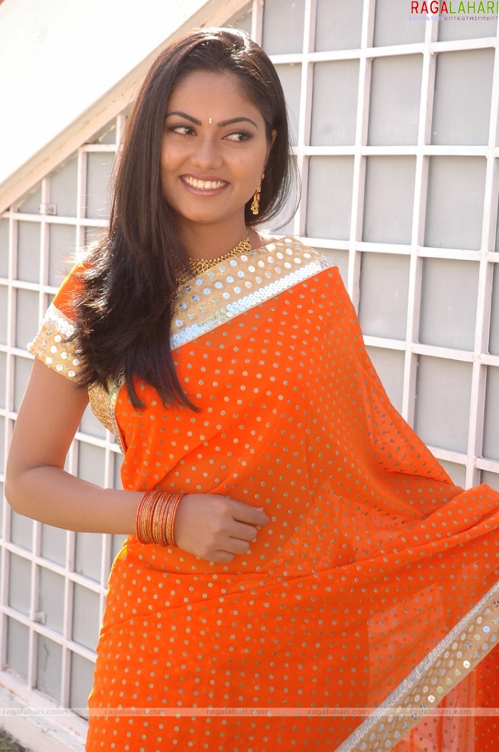 Suhasini @ Navataram