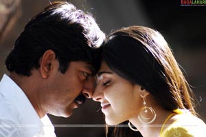 Jagapathi Babu, Anushka, Bhumika