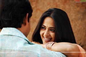 Jagapathi Babu, Anushka, Bhumika