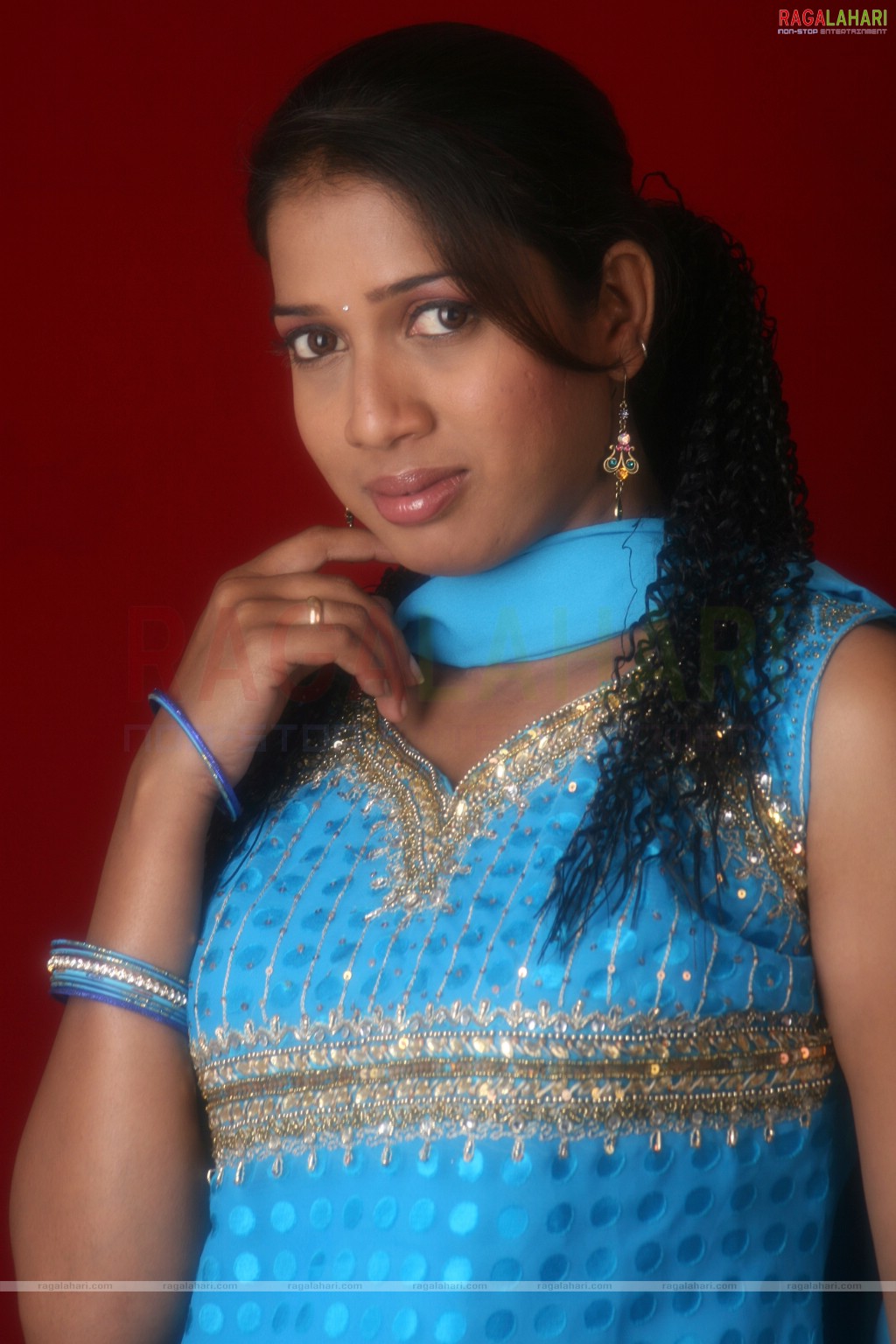 swathi122.jpg