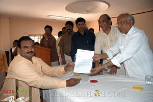 Vijaychander Donates 14 Acres