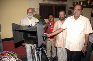 Nagarjuna-Vishnu-P.Vasu Film Muhurat